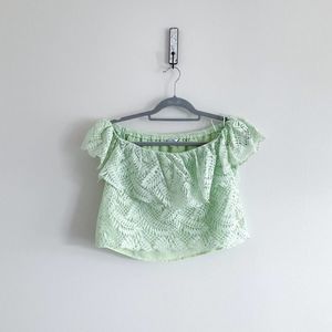 Medium Guess green lace crop top